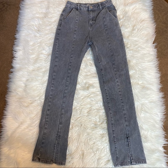 In The Style x Fashion Influx straight leg jean with split hem detail in gray 8 - Picture 3 of 8